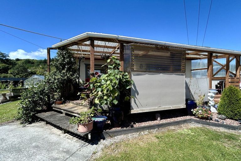 Photo of property in 33 Ogilvie Road, Gladstone, Greymouth, 7805