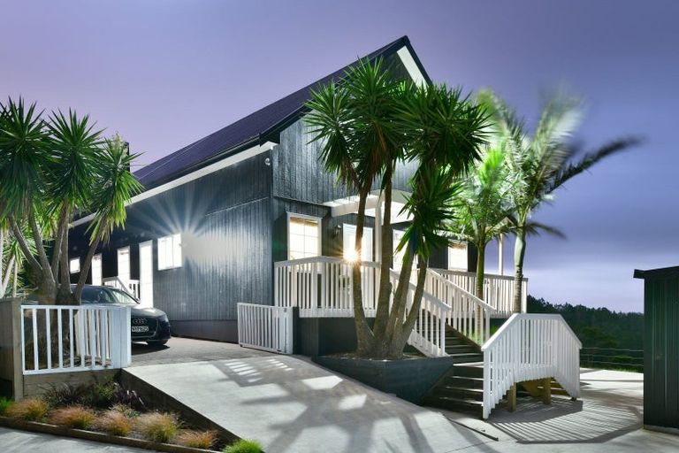 Photo of property in 173 Pinchgut Road, Kaukapakapa, 0873