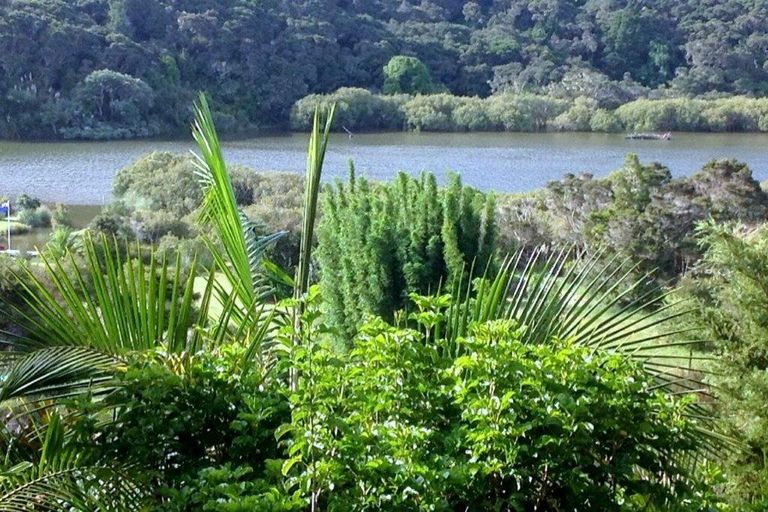 Photo of property in 79 Yorke Road, Haruru, 0204