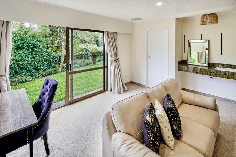 Photo of property in 5 Achilles Close, Tawa, Wellington, 5028