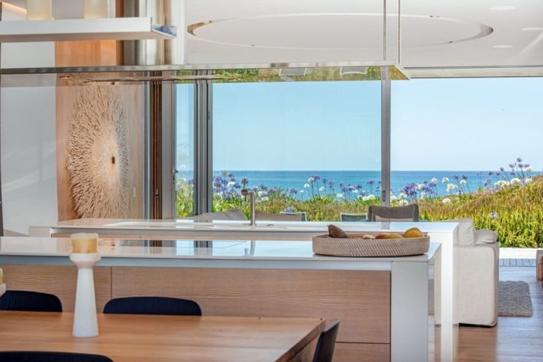 Photo of property in 24 Paku Drive, Tairua, 3508