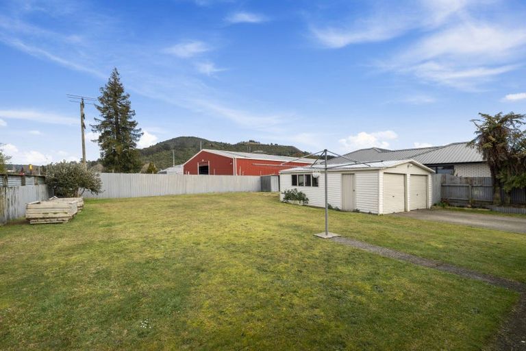 Photo of property in 2 Tapsell Road, Fairy Springs, Rotorua, 3015