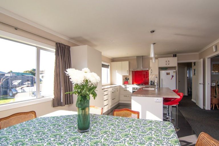 Photo of property in 18 Millbrook Place, Ashhurst, 4810