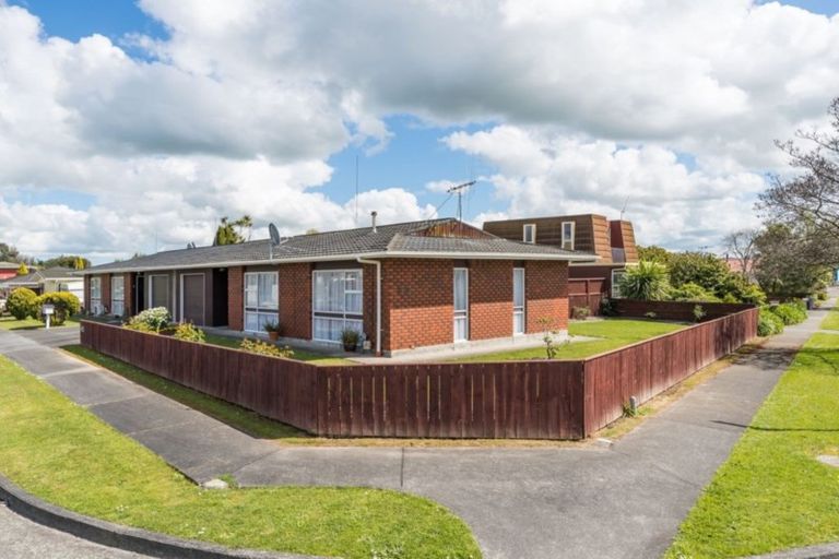 Photo of property in 2 Moyne Avenue, Milson, Palmerston North, 4414