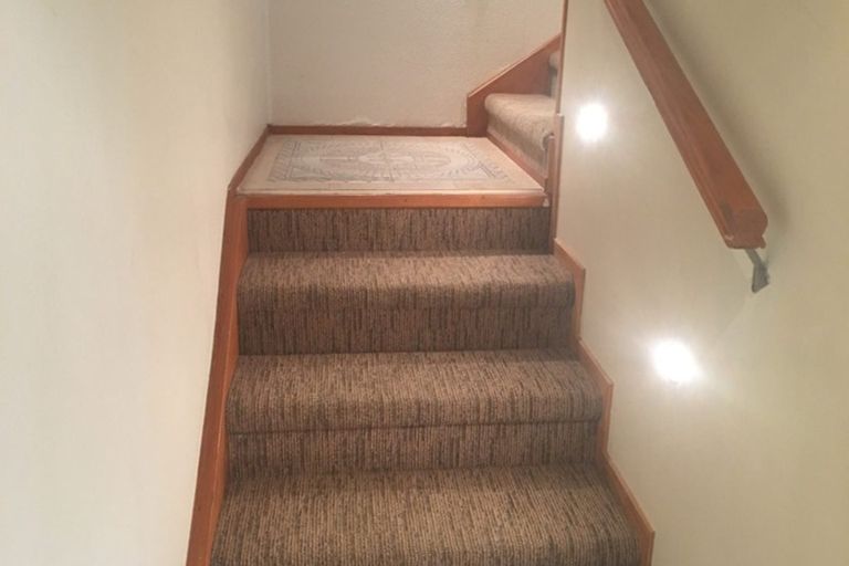 Photo of property in 18 Shetland Street, Glen Eden, Auckland, 0602