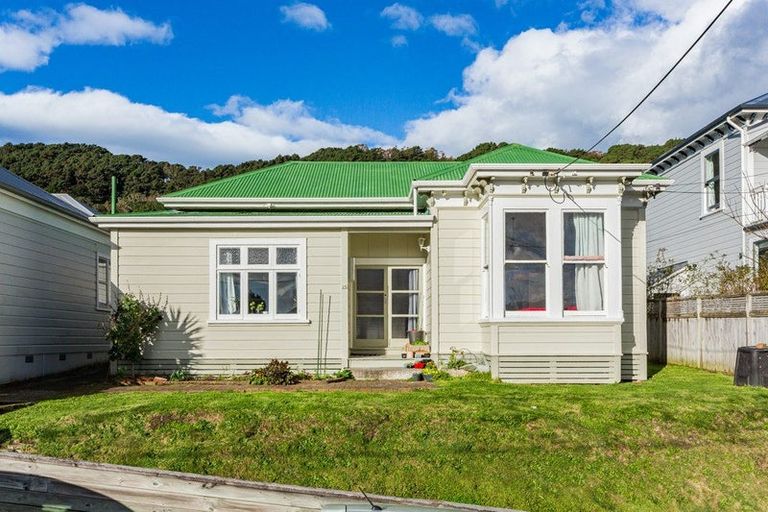 Photo of property in 15 Porritt Avenue, Mount Victoria, Wellington, 6011