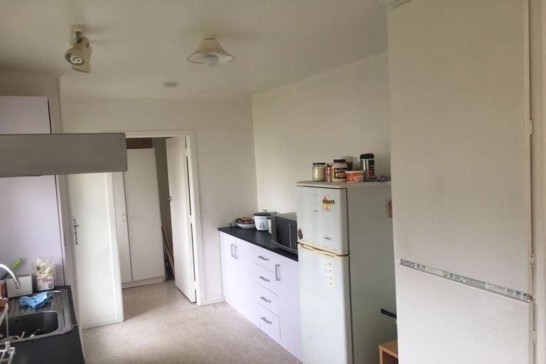 Photo of property in 56 Rua Road, Glen Eden, Auckland, 0602