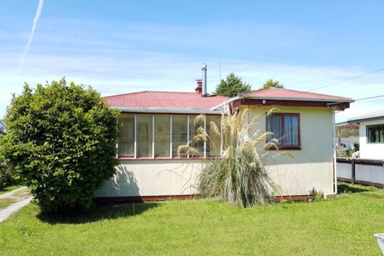 Photo of property in 50 Moorhouse Street, Ross, 7812