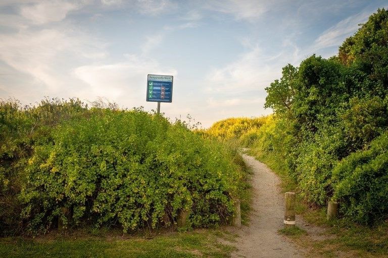 Photo of property in 1 Ngapotiki Street, Paraparaumu Beach, Paraparaumu, 5032