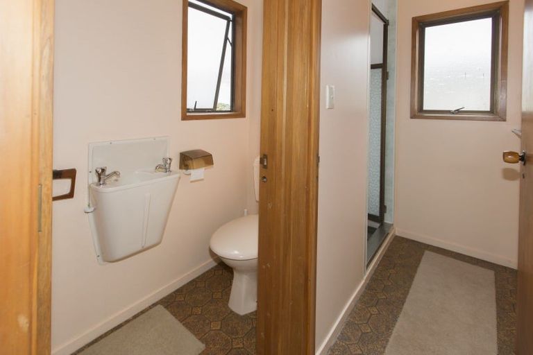 Photo of property in 11 Ripiro Drive, Baylys Beach, Dargaville, 0377