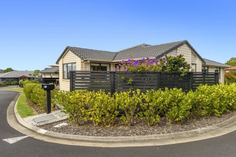 Photo of property in 33 Vista Close, Omokoroa, 3114