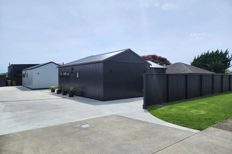 Photo of property in 140 Ngamotu Road, Spotswood, New Plymouth, 4310