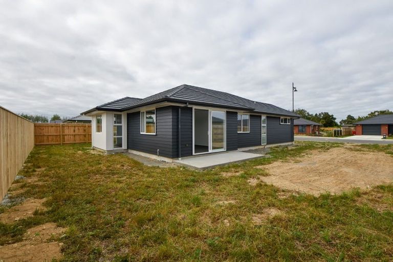 Photo of property in 14 Kakariki Crescent, Carterton, 5713