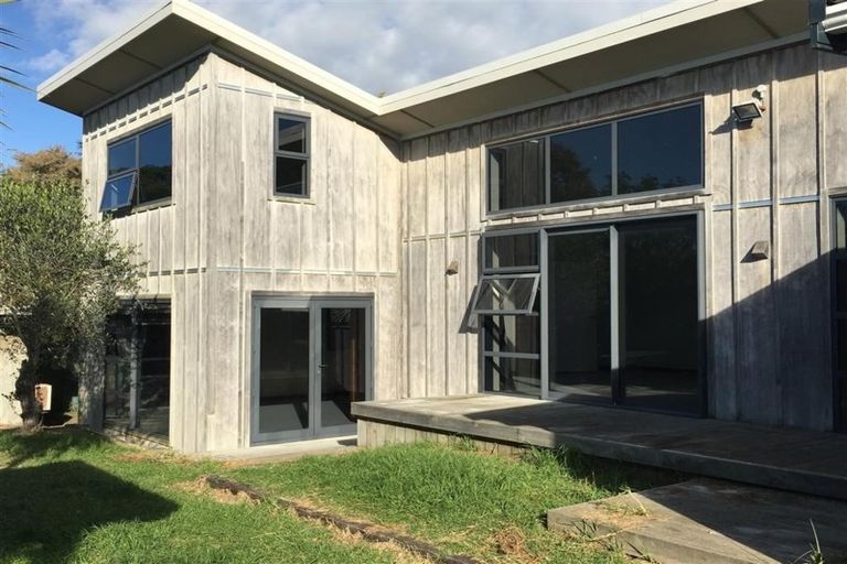 Photo of property in 48 Dixie Street, Te Horo Beach, Otaki, 5581
