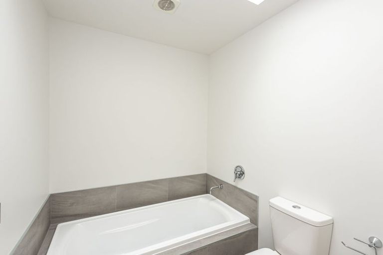 Photo of property in 154 Edgeware Road, Edgeware, Christchurch, 8013