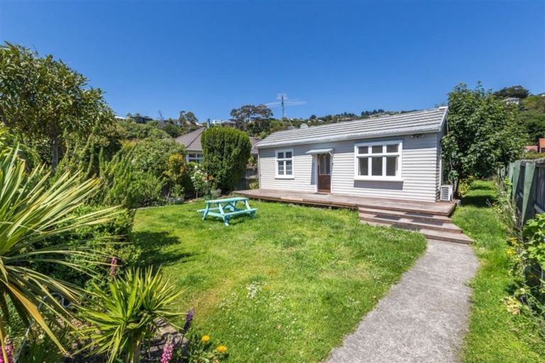 Photo of property in 44 Taupata Street, Redcliffs, Christchurch, 8081