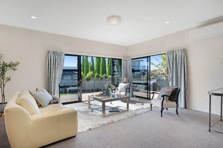 Photo of property in 2/40 Simmental Crescent, Somerville, Auckland, 2014