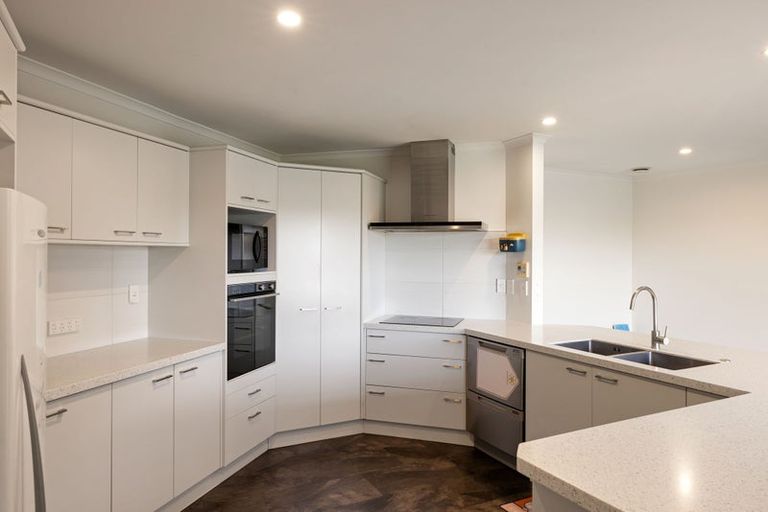 Photo of property in 6 Bouverie Crescent, Flagstaff, Hamilton, 3210