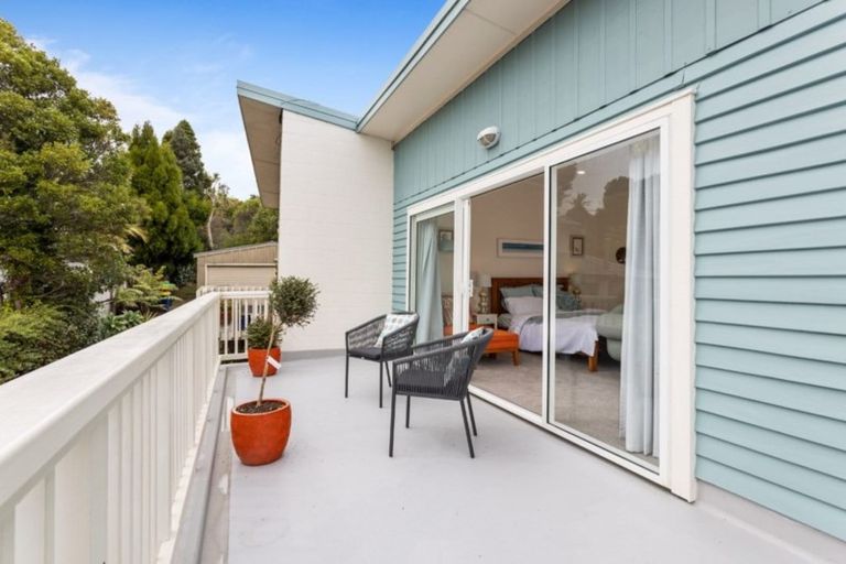Photo of property in 37 Seaton Road, Murrays Bay, Auckland, 0630