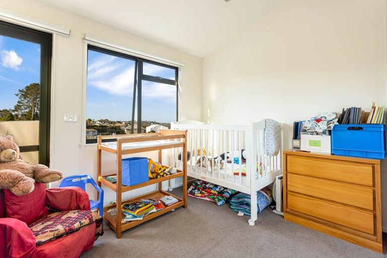 Photo of property in 50 Langana Avenue, Browns Bay, Auckland, 0630