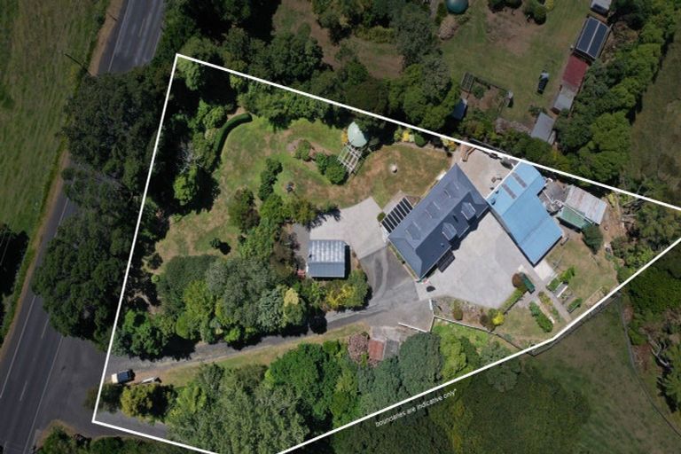 Photo of property in 529 South Road, Omata, New Plymouth, 4374
