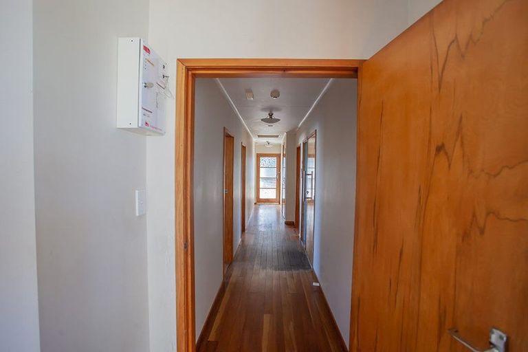 Photo of property in 15 Bayly Street, Waitara, 4320