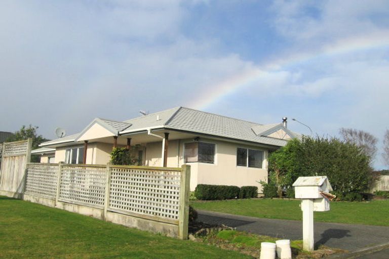 Photo of property in 117 Summerhill Drive, Fitzherbert, Palmerston North, 4410