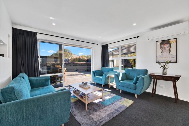 Photo of property in 16 Whitau Place, Marshland, Christchurch, 8083