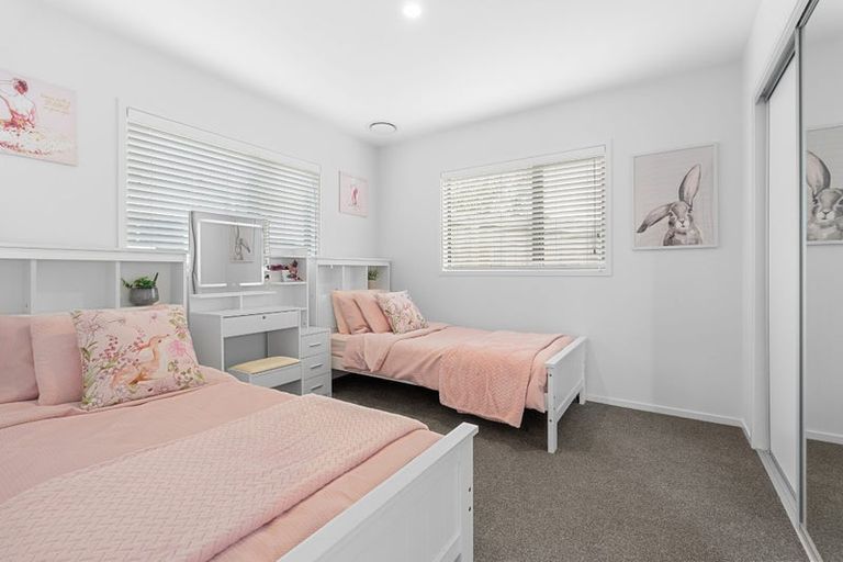 Photo of property in 7 Ringi Lane, Orewa, 0931