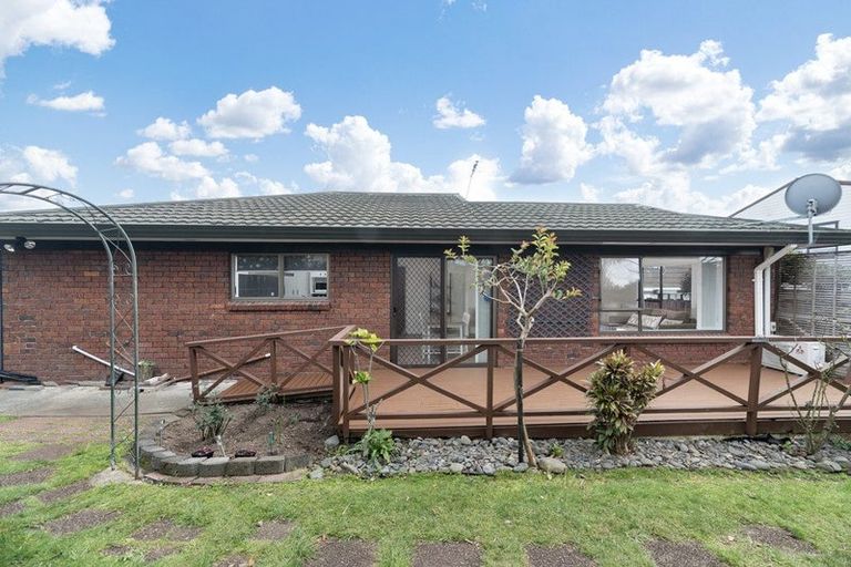 Photo of property in 2/168 Prince Regent Drive, Farm Cove, Auckland, 2012