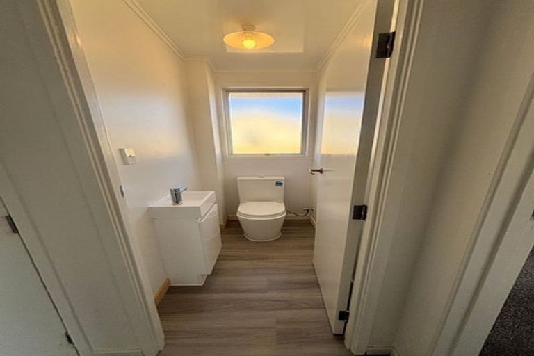 Photo of property in 2 Arnhem Place, Pukekohe, 2120