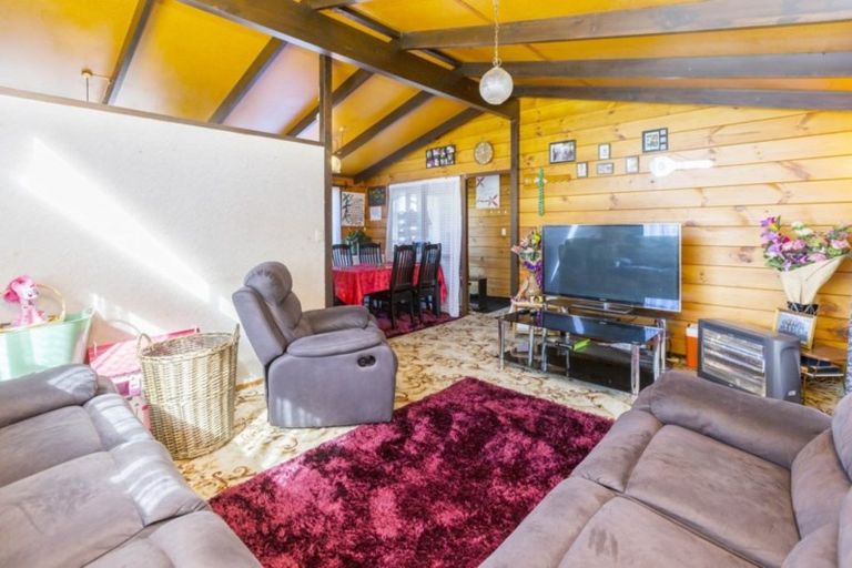 Photo of property in 35 Bonnie Glen Crescent, Ebdentown, Upper Hutt, 5018