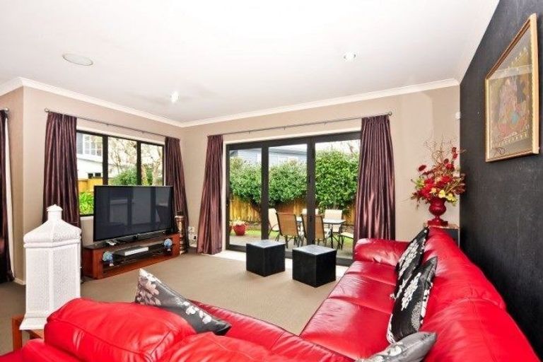 Photo of property in 45 The Esplanade, Huntington, Hamilton, 3210
