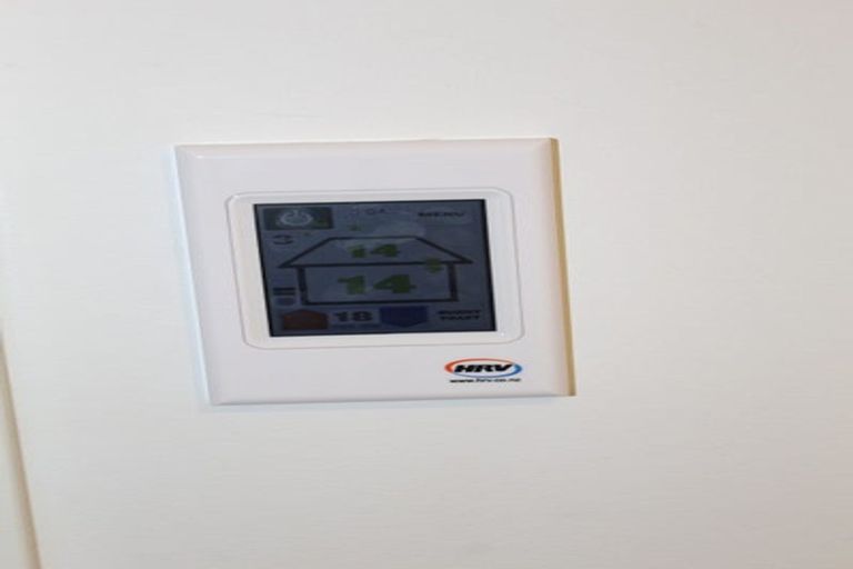 Photo of property in 24a Titoki Street, Te Atatu Peninsula, Auckland, 0610