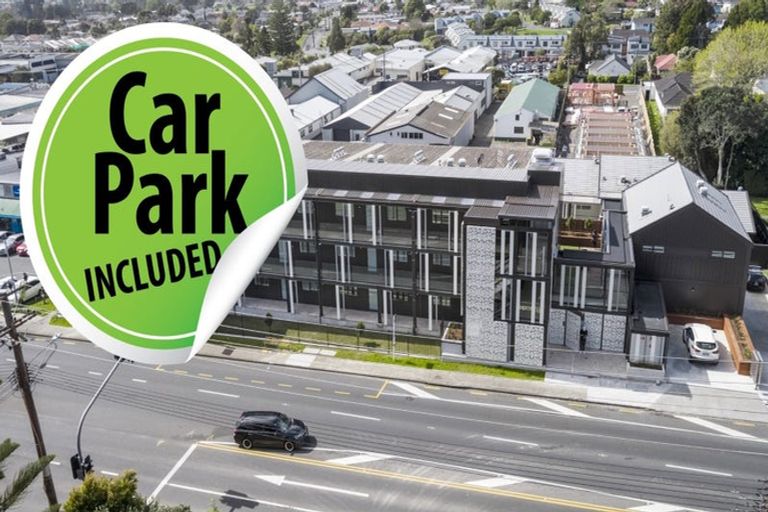 Photo of property in 2h/4045 Great North Road, Glen Eden, Auckland, 0602