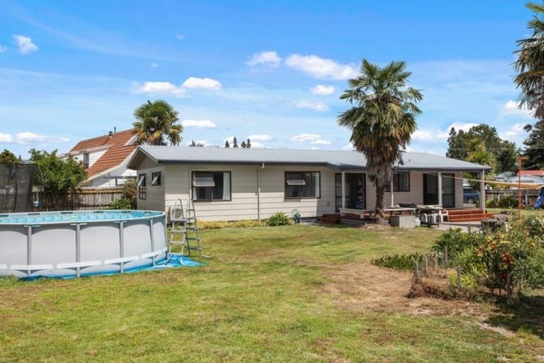 Photo of property in 10 Kanuka Place, Edgecumbe, 3120