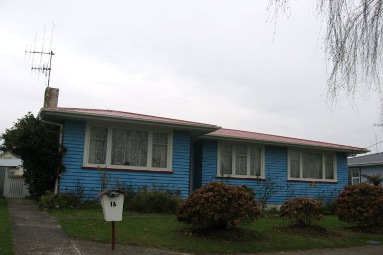 Photo of property in 16 Benmore Avenue, Cloverlea, Palmerston North, 4412