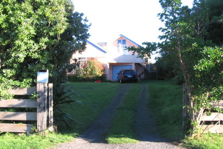 Photo of property in 47 Kapiti Lane, Otaki Beach, Otaki, 5512
