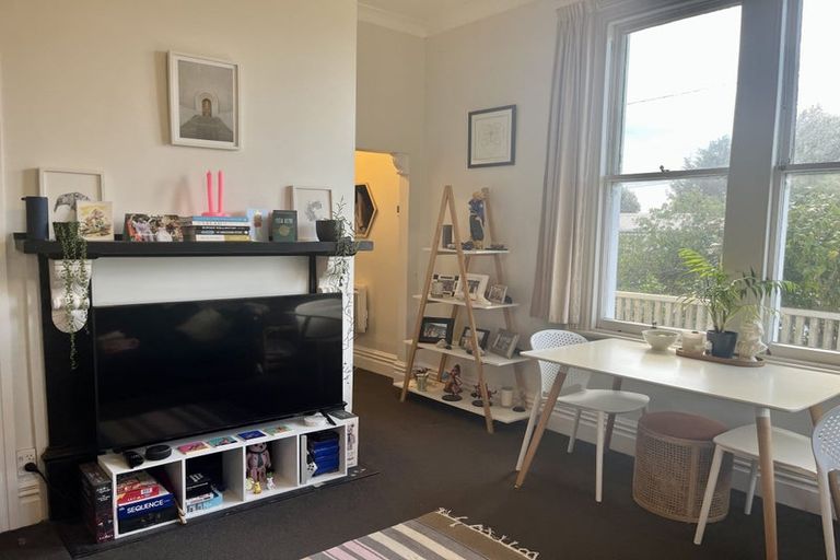 Photo of property in 3 Mckenzie Terrace, Te Aro, Wellington, 6011