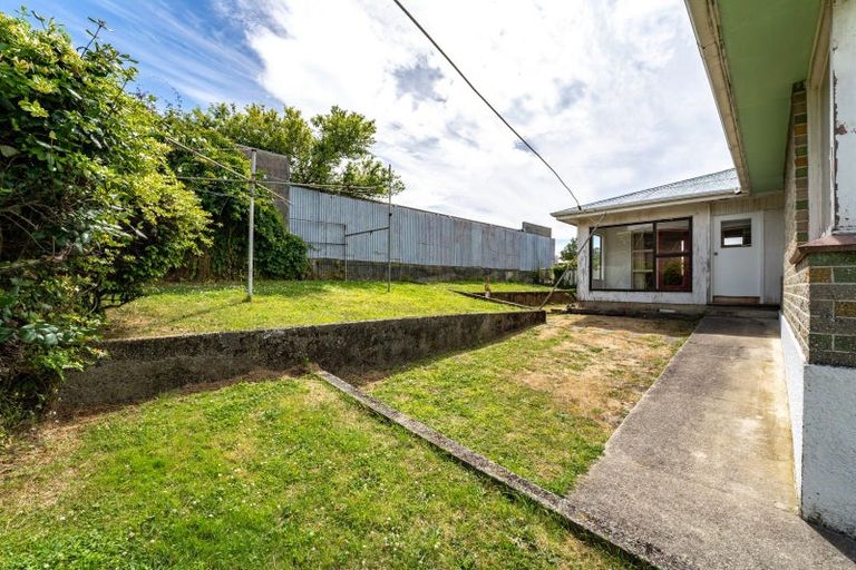Photo of property in 23 Lochend Street, Musselburgh, Dunedin, 9013