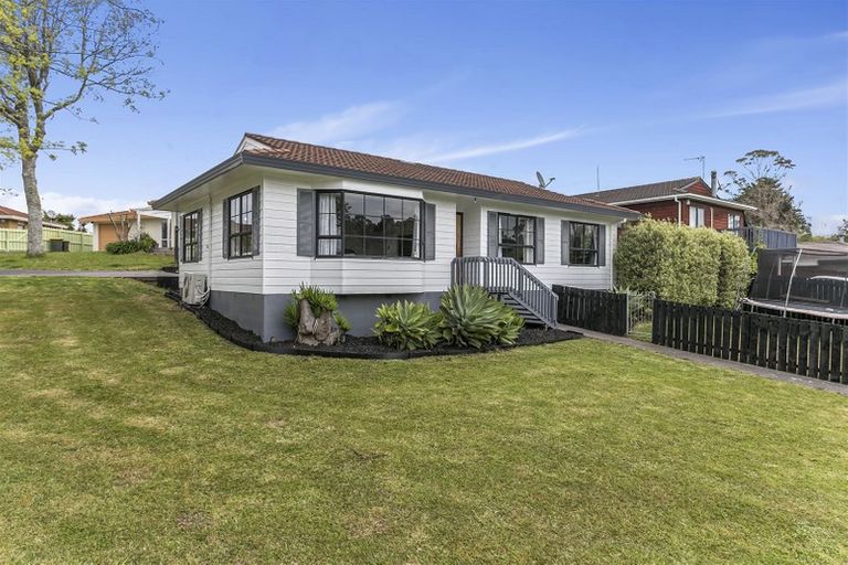 Photo of property in 116 Glen Road, Ranui, Auckland, 0612