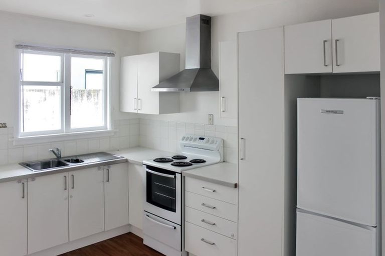 Photo of property in 2/92 Office Road, Merivale, Christchurch, 8014