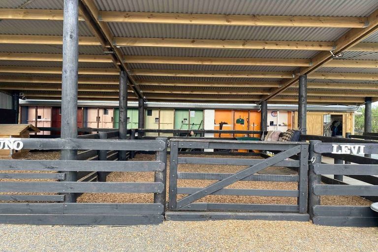 Photo of property in 1218 Great South Road, Runciman, Drury, 2578