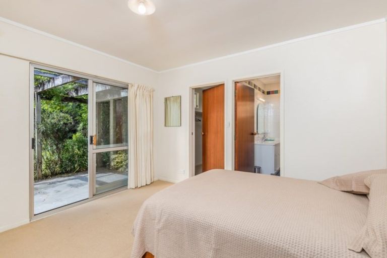 Photo of property in 73 Riddell Road, Kerikeri, 0230