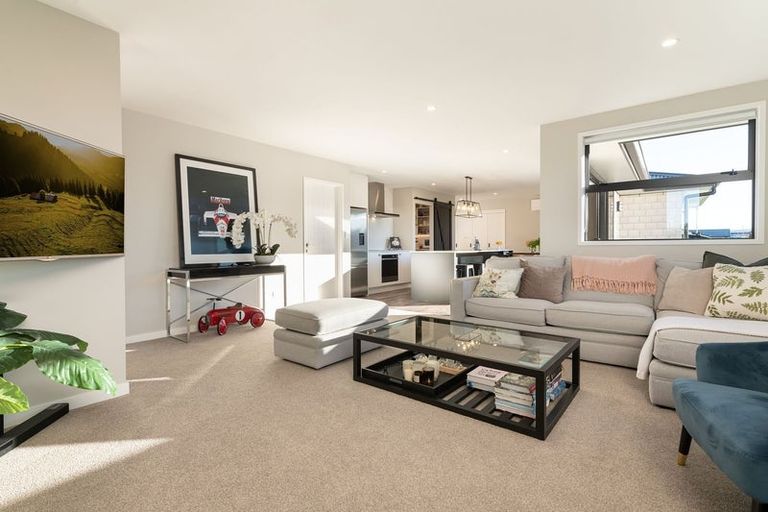 Photo of property in 2 Rotomanu Place, Pyes Pa, Tauranga, 3112