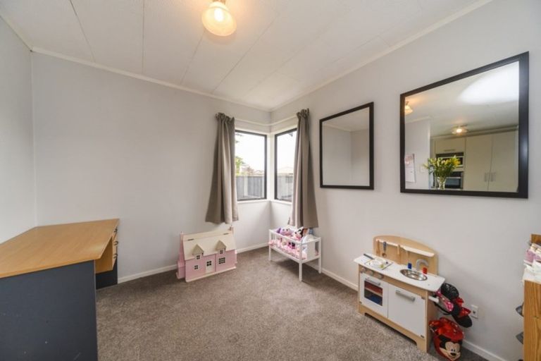Photo of property in 75 Geraldine Crescent, Cloverlea, Palmerston North, 4412