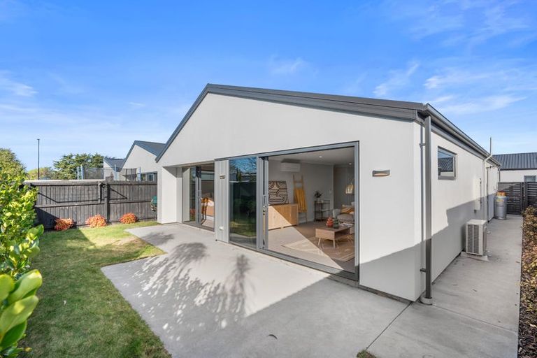 Photo of property in 14 Horoeka Street, Avonhead, Christchurch, 8042