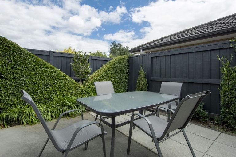 Photo of property in 77 Doncaster Drive, Papamoa Beach, Papamoa, 3118