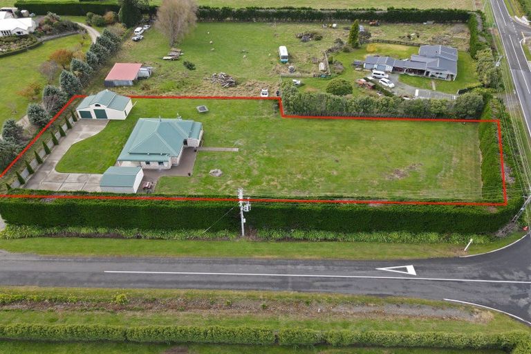 Photo of property in 8 Brandon Hall Road, Bulls, 4894