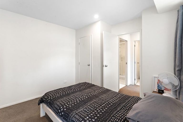 Photo of property in 7 Clarion Place, Glendene, Auckland, 0602